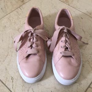 Tory Burch soft pink leather sneakers gently used.